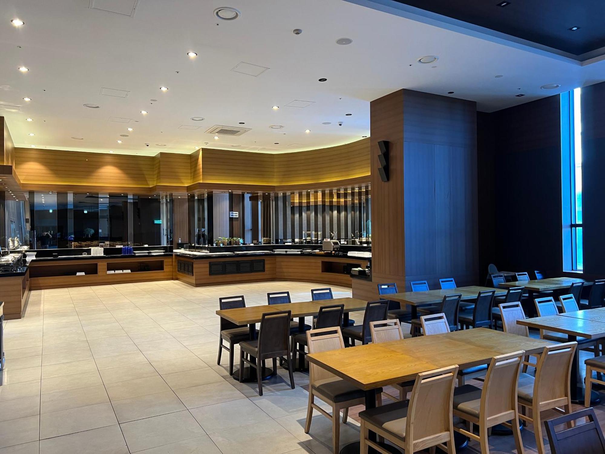 Golden Harbor Hotel Пхёнтхэк Экстерьер фото